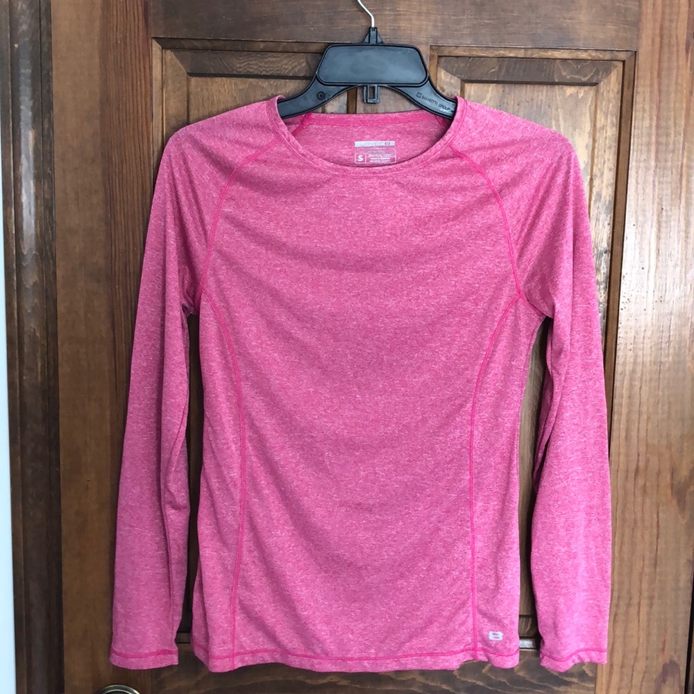 Comfy long sleeve work out shirt